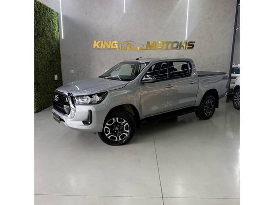 TOYOTA HILUX 2.7 VVT-i FLEX CD SRV 4X4 AUTOMÁTICO TOYOTA HILUX 2.7 VVT-i FLEX CD SRV 4X4 AUTOMÁTICO